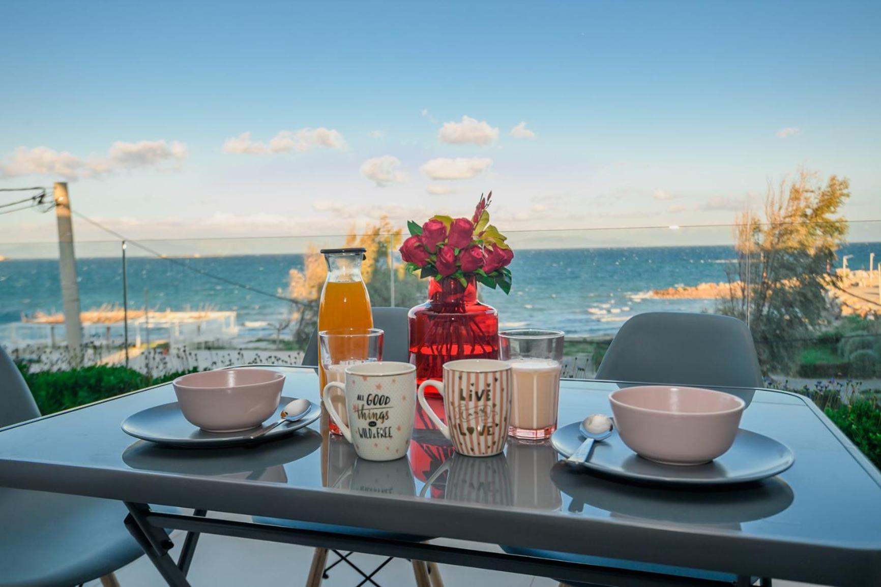 Beachfront Artemida Retreat - Peony Seabreeze Gem Exterior foto